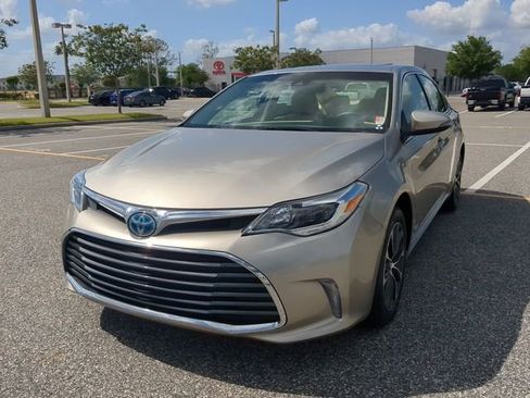 Used 2018 Toyota Avalon XLE Premium image 8