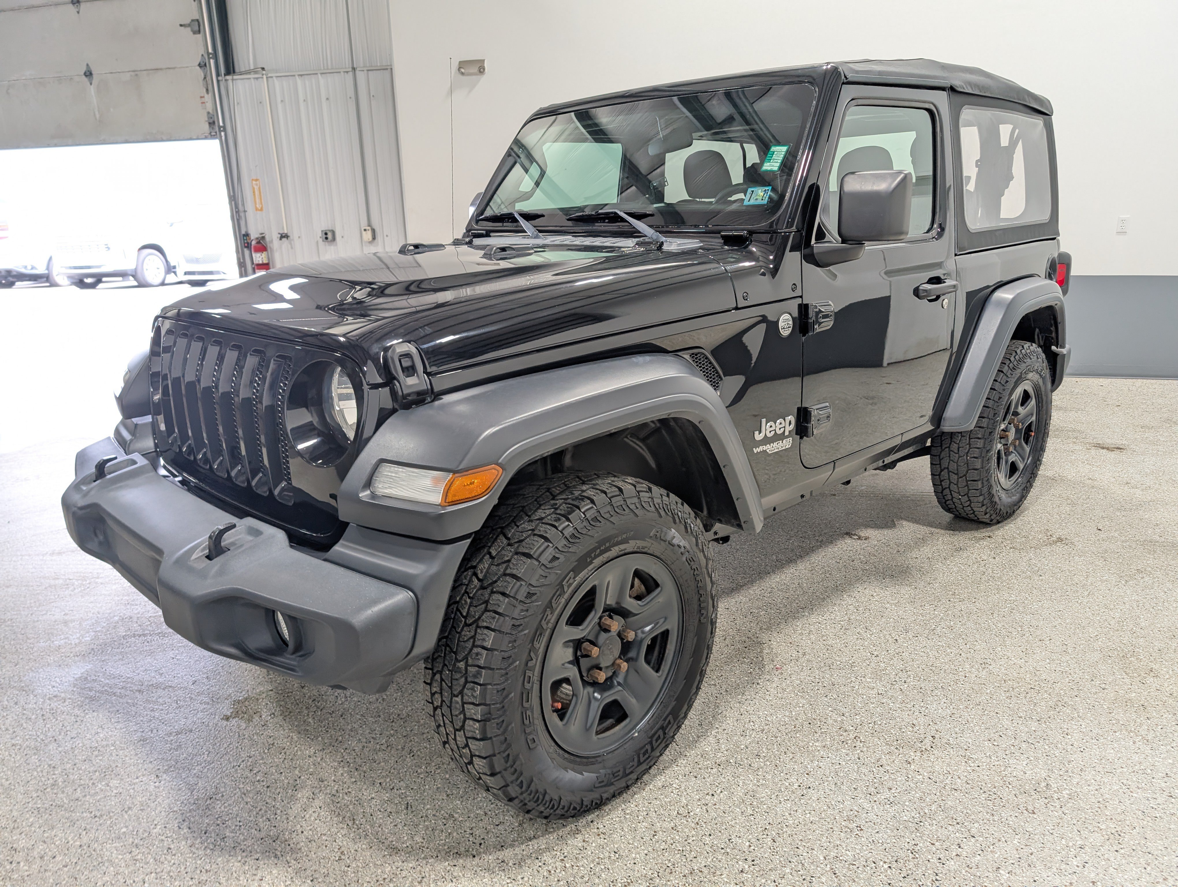 Used 2020 Jeep Wrangler Sport AWD/4WD image 6