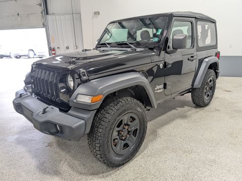 Used 2020 Jeep Wrangler Sport AWD/4WD image 6