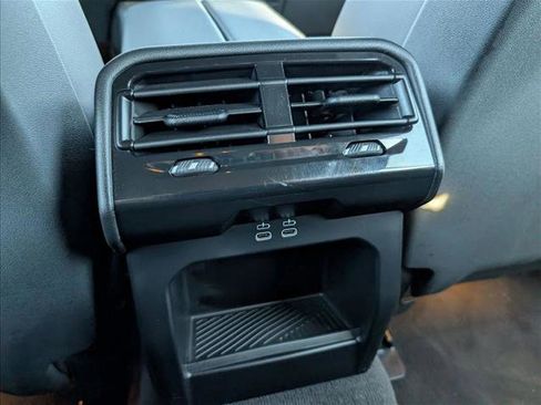 Certified 2025 BMW i5 xDrive40 w/ M Sport Package image 18