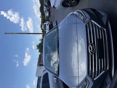Used 2019 Hyundai Accent SE FWD image 1