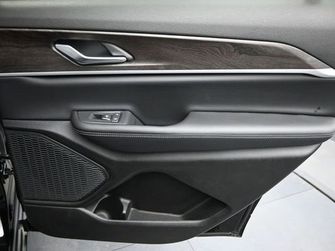 New 2026 Jeep Grand Cherokee L 4WD image 24