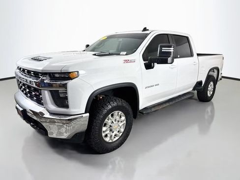 Used 2023 Chevrolet Silverado 2500 LT AWD/4WD image 3