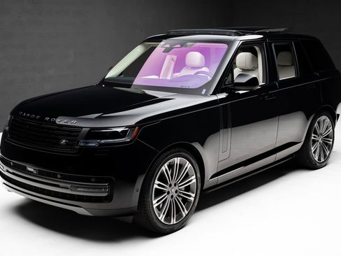 Used 2023 Land Rover Range Rover SE AWD/4WD image 5
