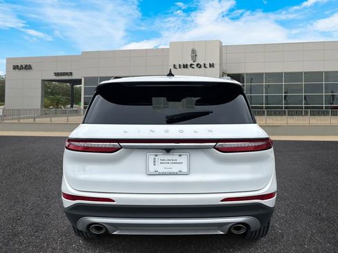 New 2026 Lincoln Corsair Premiere image 4