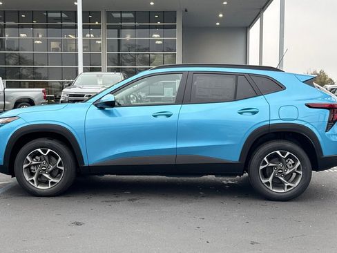 New 2026 Chevrolet Trax LT w/ Driver Confidence Package image 6