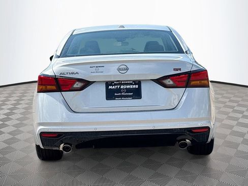 Certified 2025 Nissan Altima 2.5 SR w/ SR Premium Package FWD image 6