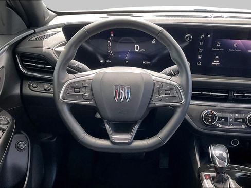 Used 2025 Buick Envista Preferred w/ Convenience I Package FWD image 7