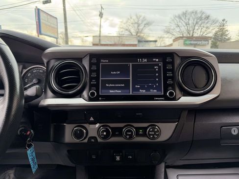 Used 2020 Toyota Tacoma SR5 image 21
