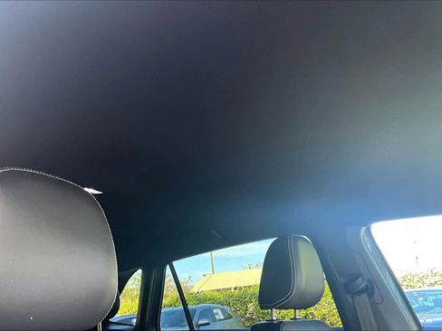 Used 2024 Volkswagen Atlas Cross Sport SE image 14