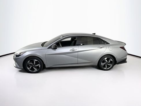 Used 2023 Hyundai Elantra SEL w/ Convenience Package image 8