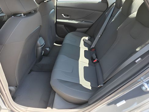 New 2026 Hyundai Elantra SE FWD image 9
