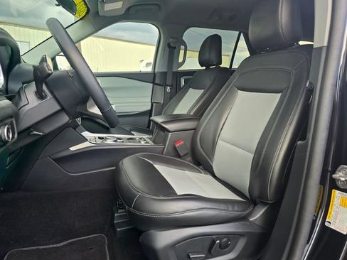 Used 2024 Ford Explorer XLT w/ Equipment Group 202A AWD/4WD image 11