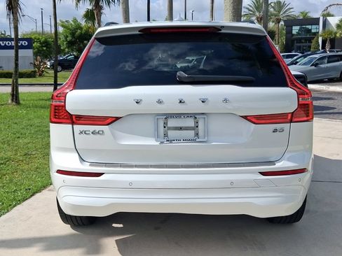 Used 2022 Volvo XC60 B5 Momentum w/ Protection Package Premier FWD image 5