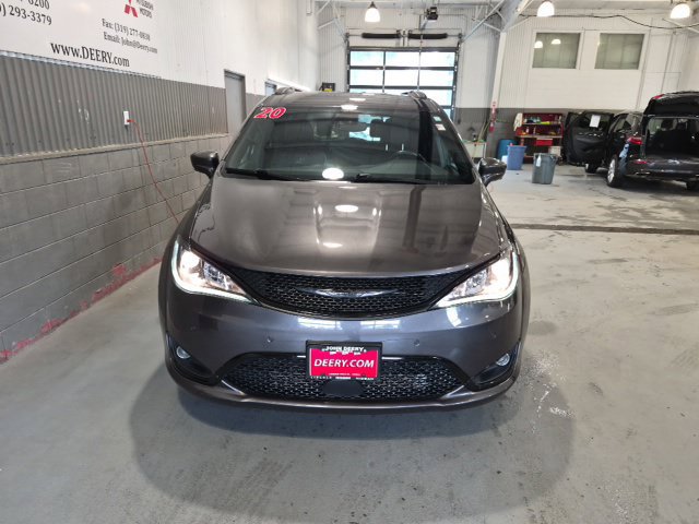 Used 2020 Chrysler Pacifica Touring-L AWD/4WD image 8