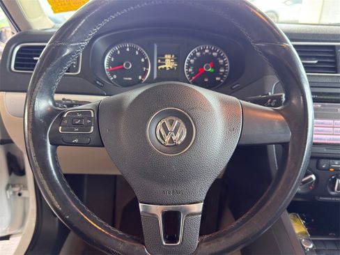 Used 2014 Volkswagen Jetta SE image 13