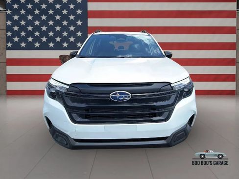 Used 2025 Subaru Forester AWD/4WD image 1