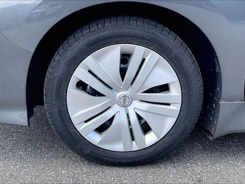 Used 2022 Nissan Leaf S FWD image 7