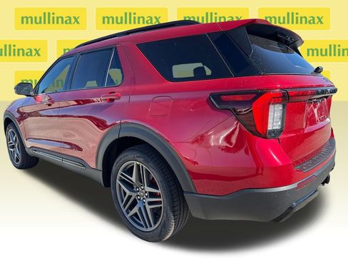 New 2026 Ford Explorer ST-Line image 4