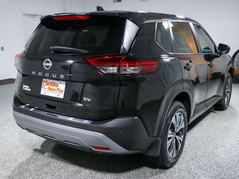 Used 2023 Nissan Rogue SV FWD image 7
