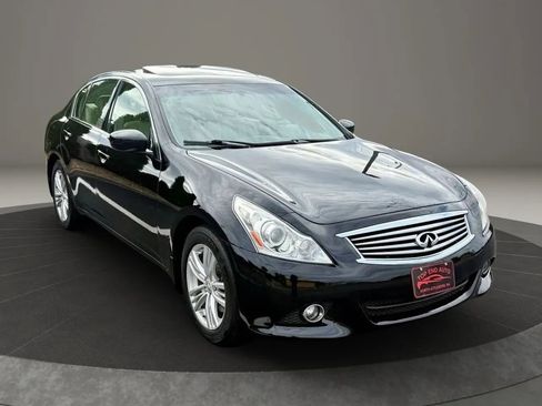 Used 2013 INFINITI G37 x Sedan w/ Premium Pkg image 3