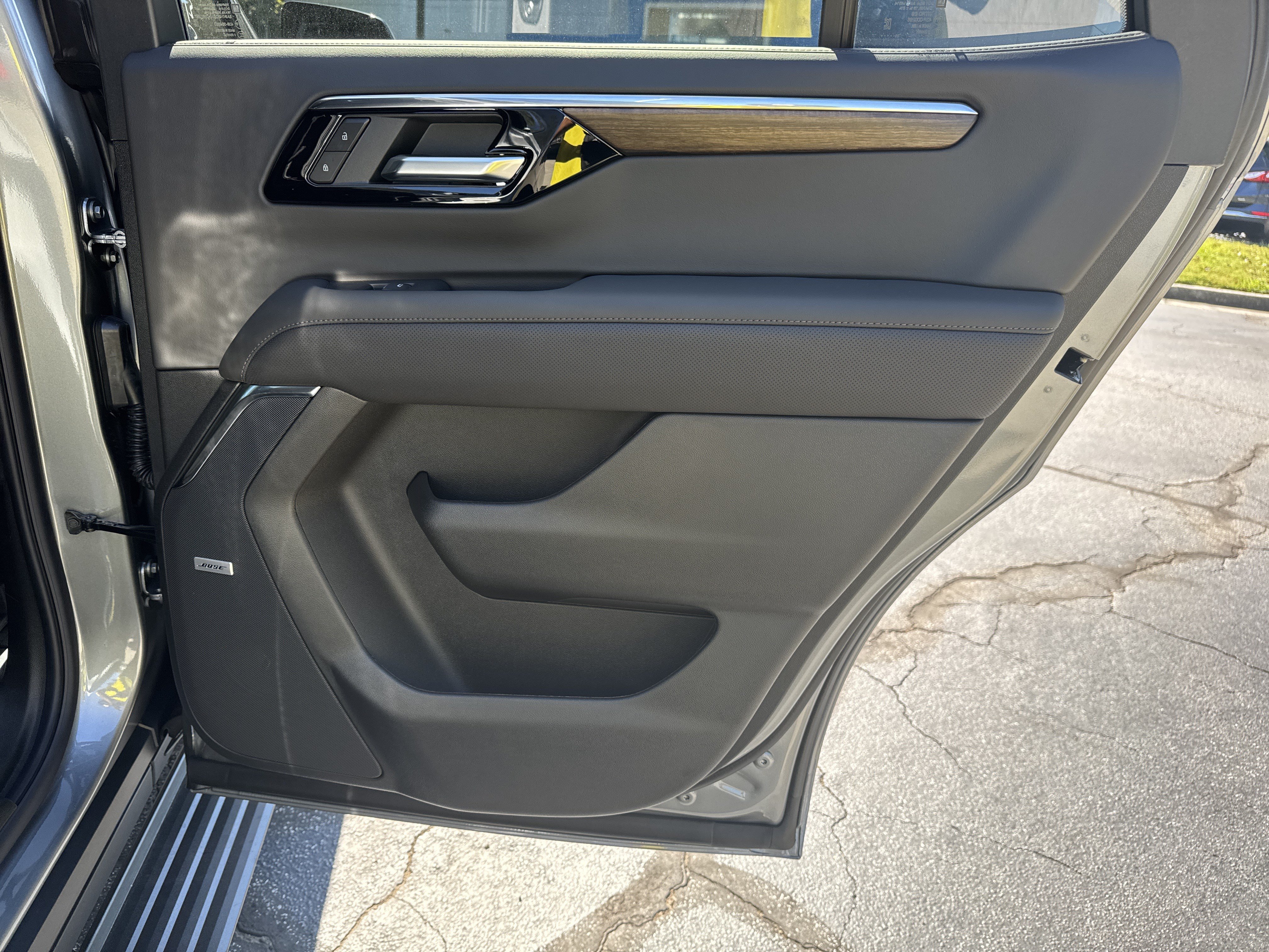 New 2027 Chevrolet Tahoe High Country AWD/4WD image 18