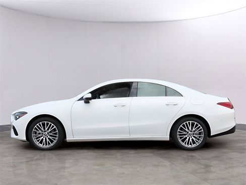 New 2025 Mercedes-Benz CLA 250 4MATIC image 16