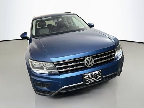 Used 2018 Volkswagen Tiguan SE FWD image 1