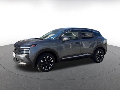 Used 2025 Nissan Kicks SV image 8