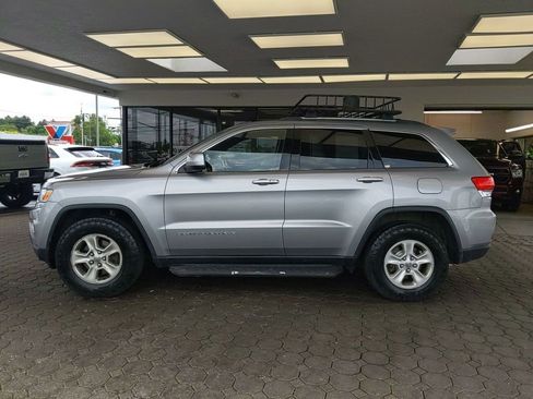 Used 2016 Jeep Grand Cherokee Laredo w/ Quick Order Package 23E AWD/4WD image 11