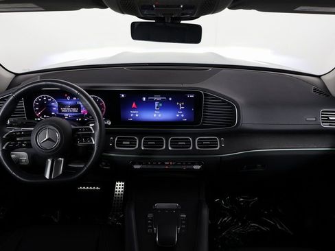 Certified 2026 Mercedes-Benz GLS 450 4MATIC image 8
