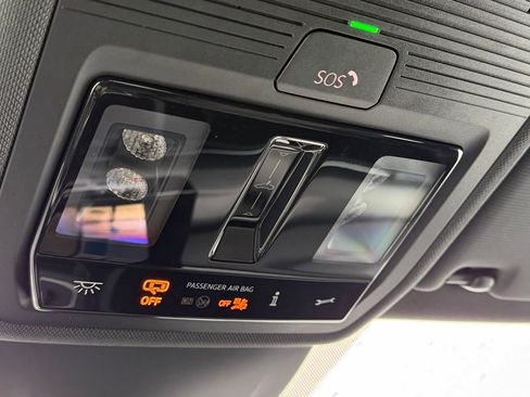 Used 2022 Volkswagen GTI SE image 37