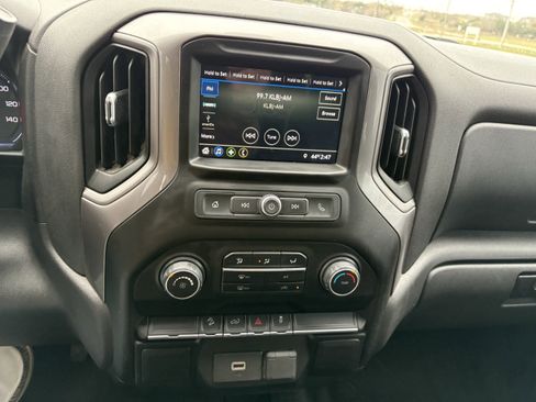 Used 2019 Chevrolet Silverado 1500 Custom Trail Boss w/ Custom Convenience Package image 16