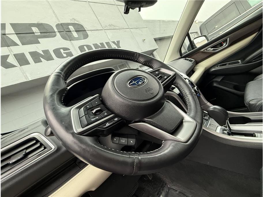 Used 2022 Subaru Ascent Touring AWD/4WD image 9