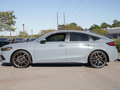 Used 2024 Honda Civic Sport Touring image 2