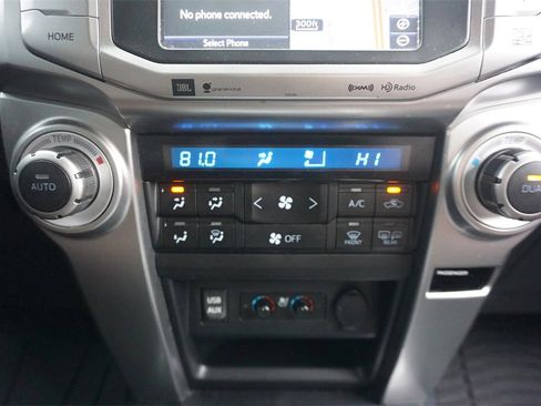 Used 2016 Toyota 4Runner Limited image 10