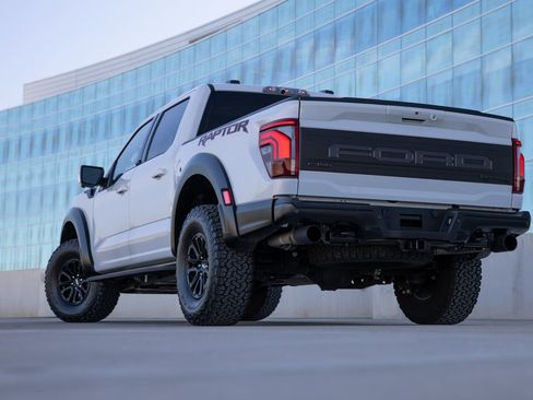 Used 2025 Ford F150 Raptor image 9