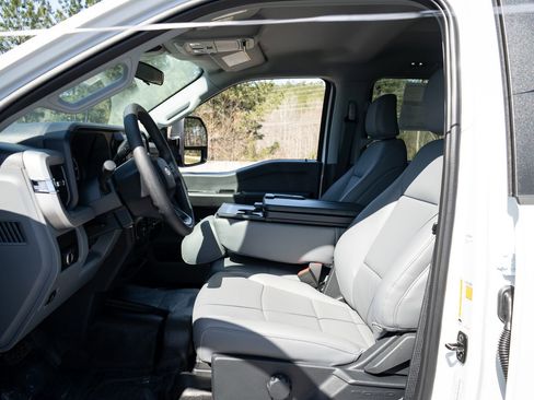 New 2026 Ford F350 XL w/ FX4 Off-Road Package image 14