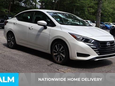 Used 2024 Nissan Versa SV FWD image 4
