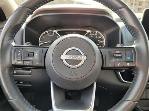 Used 2023 Nissan Rogue SL image 24