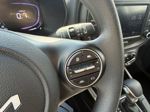Used 2025 Kia Soul LX w/ LX Technology Package FWD image 20