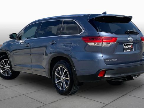 Used 2018 Toyota Highlander XLE FWD image 12