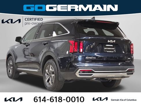 Certified 2023 Kia Sorento EX FWD image 10