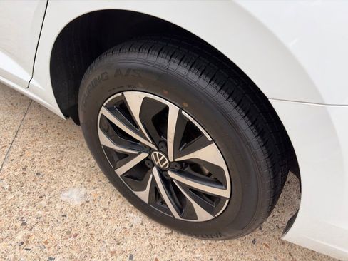 Used 2025 Volkswagen Jetta S image 7