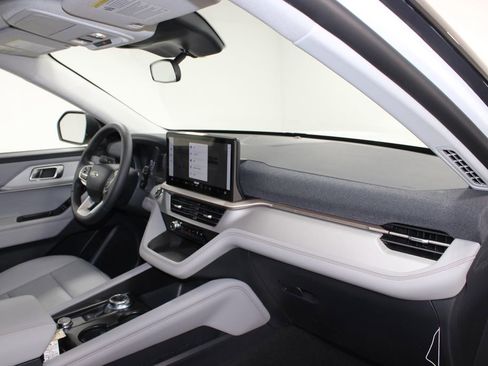 New 2026 Ford Explorer Active RWD image 29