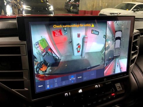 Used 2024 Toyota Tundra Platinum image 27