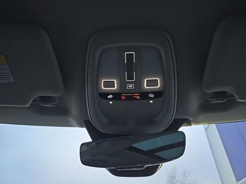 Certified 2024 Volvo XC90 B6 Plus w/ Protection Package Premier image 21