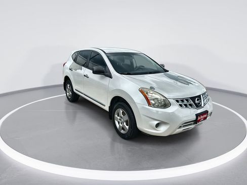 Used 2013 Nissan Rogue S FWD image 2