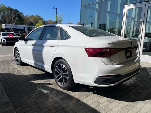 Used 2025 Volkswagen Jetta Sport image 23