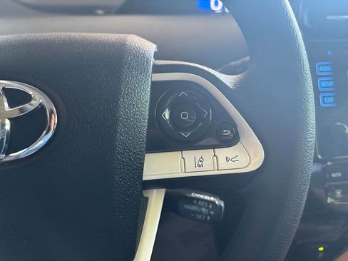 Used 2017 Toyota Prius Two w/ Carpet Mat Package image 13